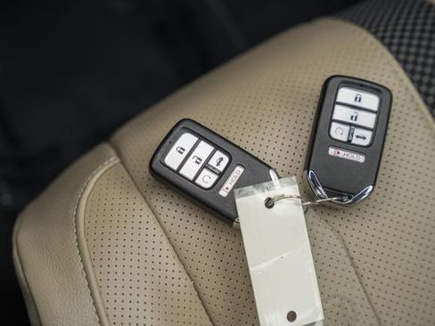 Used 2019 Honda Civic EX-L image 42