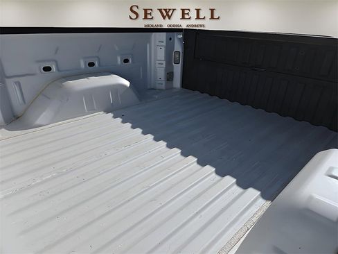 Used 2023 GMC Sierra 1500 SLT image 8