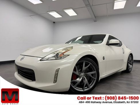 Used 2014 Nissan 370Z Touring w/ Sport Package RWD image 1