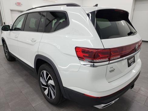 Used 2025 Volkswagen Atlas SE image 6