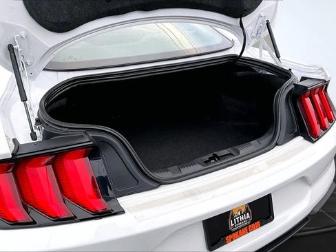 Used 2022 Ford Mustang Coupe image 18