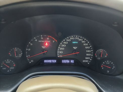 Used 2004 Chevrolet Corvette Convertible w/ Preferred Equipment Group image 9