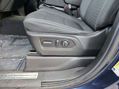 Used 2022 Chevrolet Silverado 1500 LT image 38