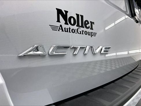 New 2026 Ford Explorer Active AWD/4WD image 8