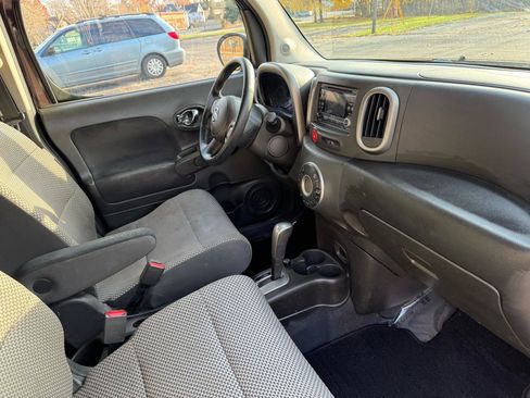 Used 2010 Nissan Cube 1.8 S Krom Edition w/ Interior Designer Pkg FWD image 32