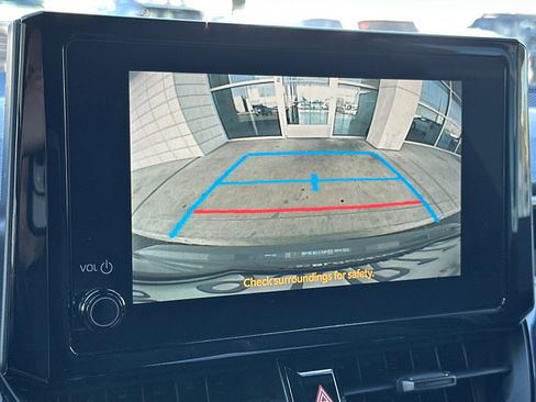 Certified 2024 Toyota Corolla SE image 18