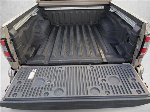 Used 2023 Nissan Frontier PRO-4X w/ Pro Convenience Package image 6