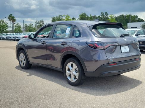 Used 2023 Honda HR-V LX image 6