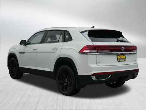 New 2026 Volkswagen Atlas Cross Sport SE image 2
