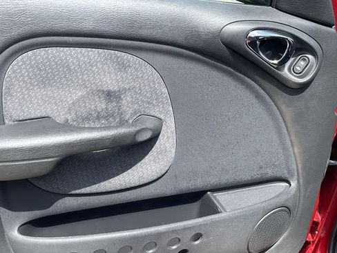 Used 2004 Chrysler PT Cruiser Touring w/ Chrome Accents Group FWD image 27