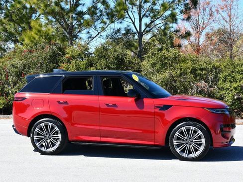 Used 2024 Land Rover Range Rover Sport Dynamic SE image 33