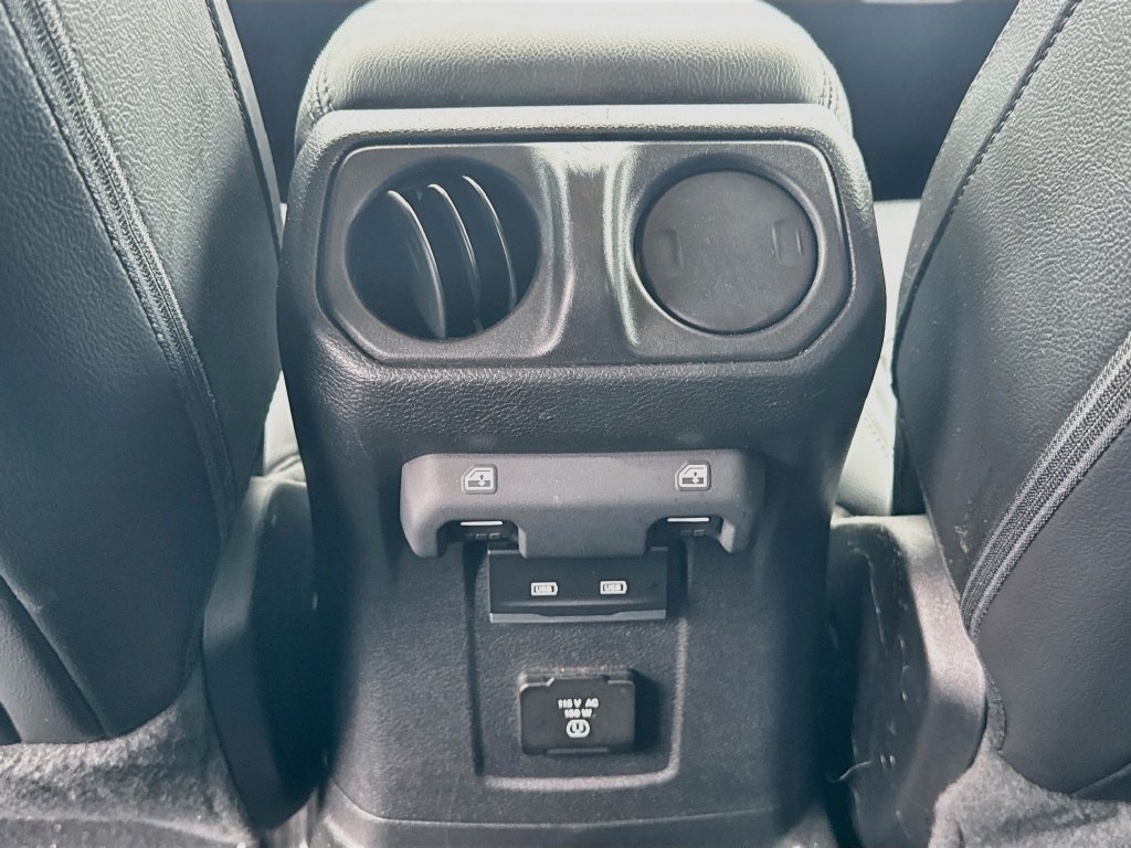 Certified 2022 Jeep Wrangler Unlimited Sahara w/ Cold Weather Group AWD/4WD image 27