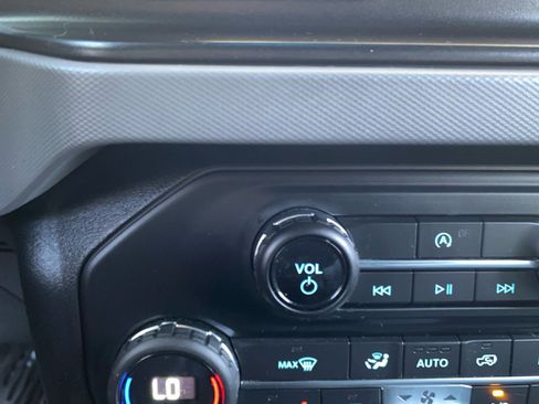 Used 2021 Ford Bronco Black Diamond image 17