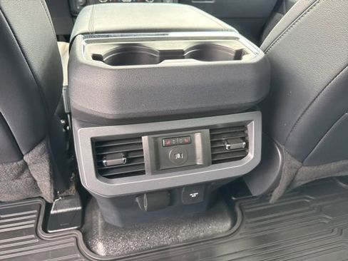 Used 2024 Ford F250 Lariat w/ Chrome Package image 20
