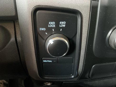 Used 2014 RAM 2500 Tradesman w/ Chrome Appearance Group AWD/4WD image 26