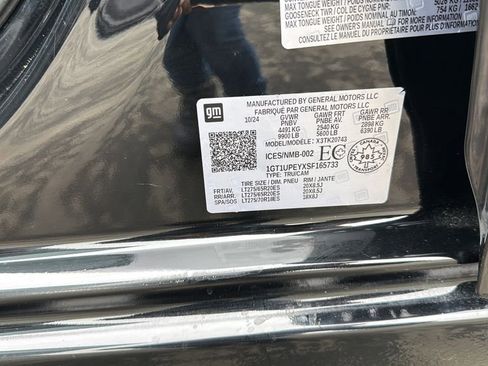 Used 2025 GMC Sierra 2500 AT4 image 42