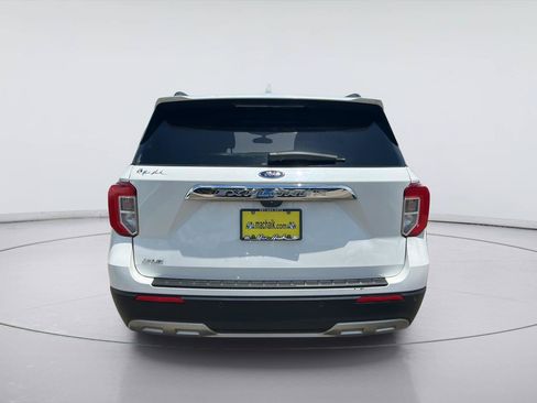 Certified 2024 Ford Explorer XLT w/ Equipment Group 202A RWD image 5