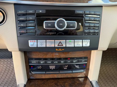 Used 2014 Mercedes-Benz E 350 Sedan image 41