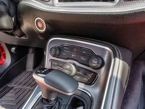Used 2016 Dodge Challenger SRT Hellcat RWD image 61