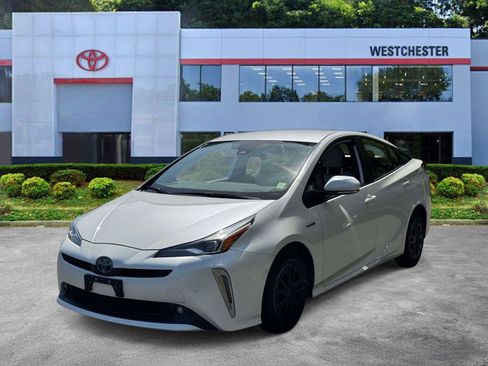 Used 2019 Toyota Prius XLE w/ Advanced Technology Package AWD/4WD image 4