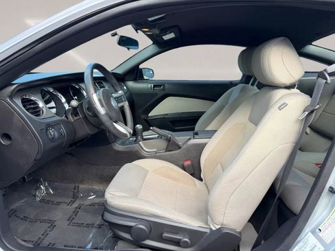 Used 2013 Ford Mustang Coupe RWD image 9