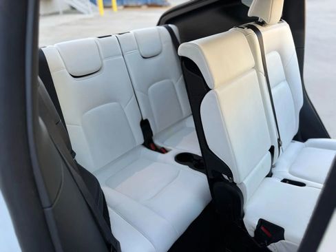 Used 2022 Tesla Model Y Long Range image 25