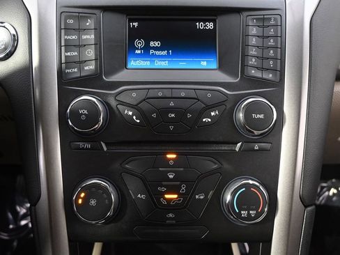 Used 2017 Ford Fusion SE image 30