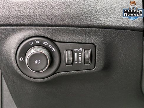 Used 2018 Jeep Compass Limited w/ Navigation Group image 21