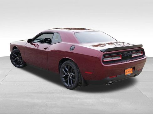 Certified 2022 Dodge Challenger SXT w/ Driver Convenience Group RWD image 7