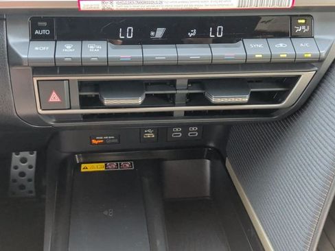 New 2026 Toyota Camry SE FWD image 25