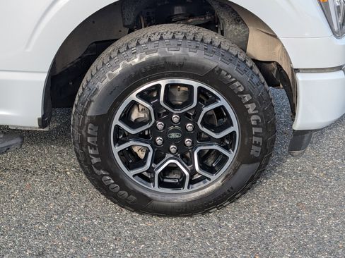 Certified 2022 Ford F150 XLT w/ Equipment Group 302A High image 9