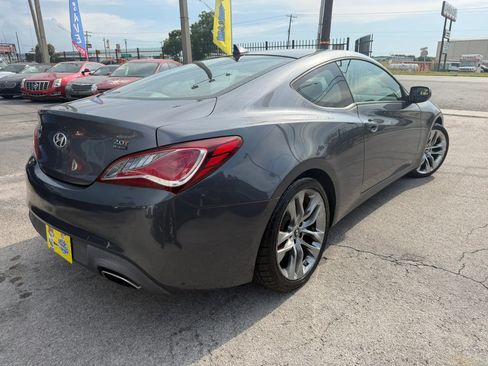 Used 2014 Hyundai Genesis 2.0T RWD image 4