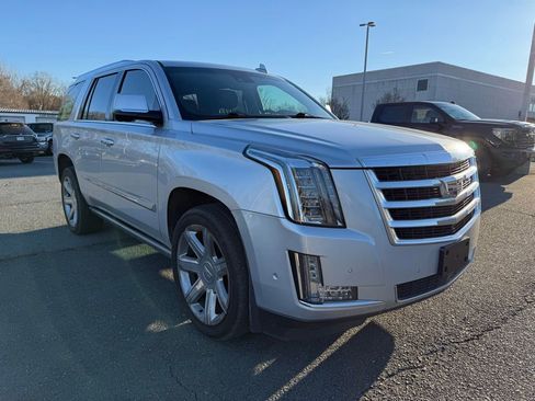Certified 2018 Cadillac Escalade Premium Luxury image 2