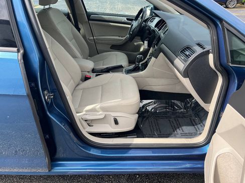 Used 2015 Volkswagen Golf S FWD image 26