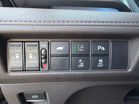 Used 2020 Honda Odyssey Elite image 13