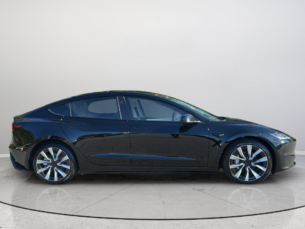 Used 2025 Tesla Model 3 Long Range RWD image 9