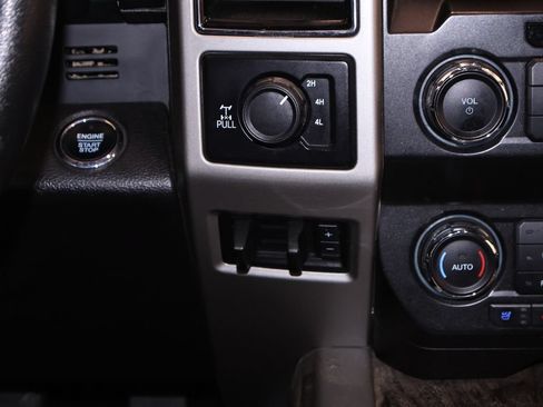 Certified 2019 Ford F350 Lariat w/ Lariat Ultimate Package AWD/4WD image 26