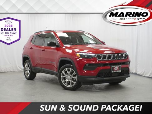 Certified 2023 Jeep Compass Latitude w/ Sun and Sound Group AWD/4WD image 1