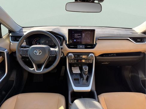 Used 2024 Toyota RAV4 XLE Premium image 10