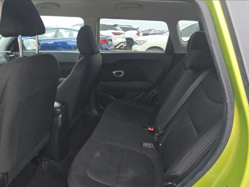 Used 2016 Kia Soul w/ Option Group 020 FWD image 8