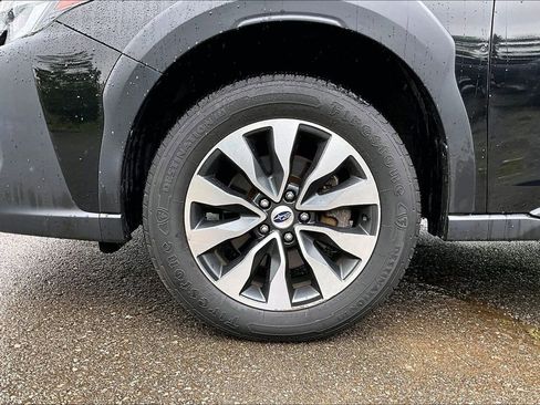 Used 2023 Subaru Outback Limited AWD/4WD image 2
