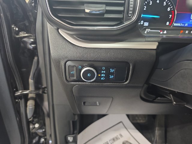 Used 2024 Ford Explorer XLT w/ Equipment Group 202A AWD/4WD image 19