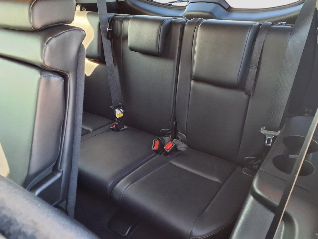 Used 2019 Toyota Highlander XLE AWD/4WD image 25