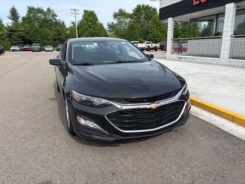 Used 2023 Chevrolet Malibu LT w/ Driver Confidence Package FWD image 3