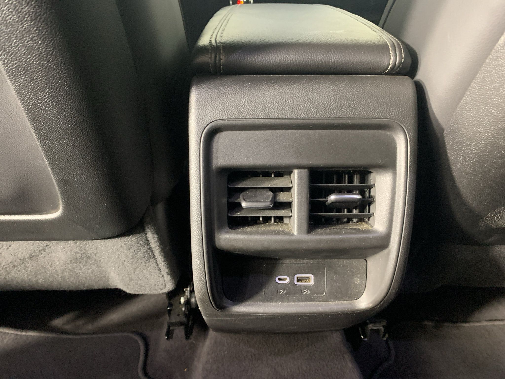 Used 2024 Cadillac XT4 Premium Luxury AWD/4WD image 32