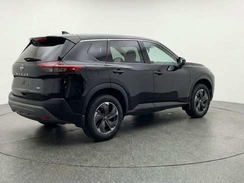 Used 2025 Nissan Rogue SV image 9