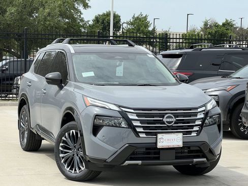 New 2026 Nissan Rogue Platinum w/ Platinum Premium Package AWD/4WD image 2