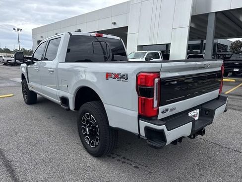 Used 2026 Ford F250 Platinum AWD/4WD image 7