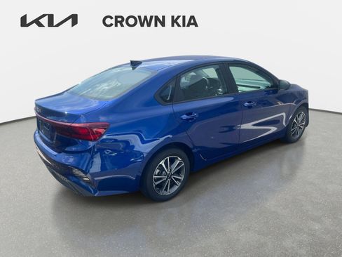 Certified 2023 Kia Forte LXS FWD image 5