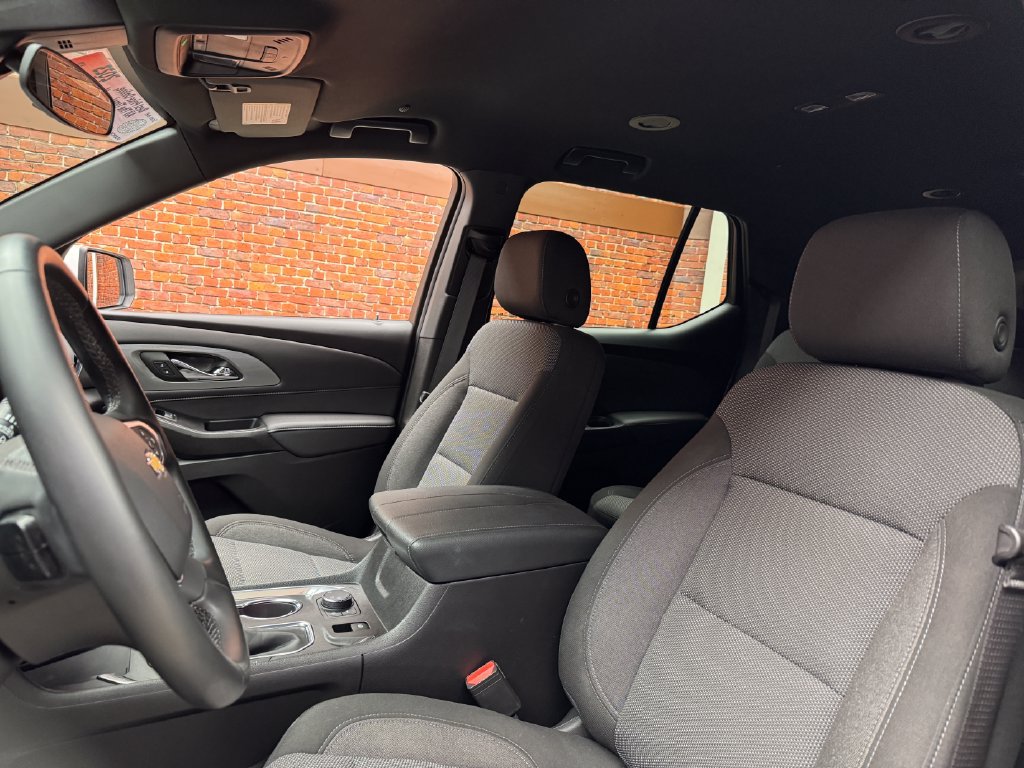 Used 2023 Chevrolet Traverse LT AWD/4WD image 23